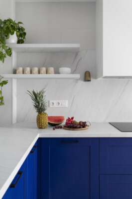 Cocina muebles azul piso San Carlos (Alicante) 