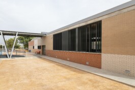Exterior comedor CEIP El Castillo, Monóvar (Alicante) 